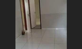 Imagem 5: Casa comercial com andar superior composto com 13 cômodos