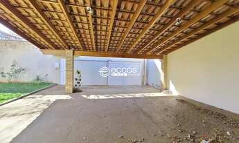 Imagem 2: Casa com 3 quartos para alugar no bairro Jardim Karaíba