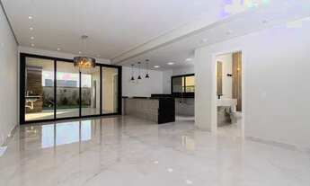 Imagem 7: Casa de condomínio sobrado para venda tem 258 metros quadrados com 4 quartos