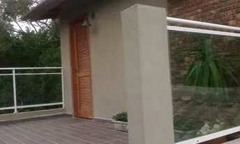 Imagem 6: Alugo suite bairro fazenda Itajaí ótimo lugar um quarto um banheiro e sacada