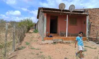 Imagem 4: Vendo casa com terreno grande!