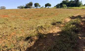 Imagem 7: Terreno demarcado com água corrente