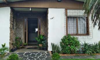 Imagem: Casa de esquina 4 Dormitórios (2 suítes)