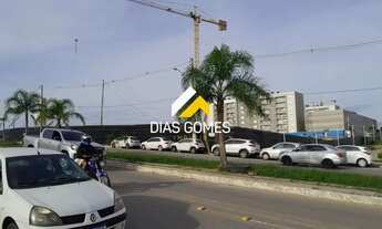 Imagem 4: EM FRENTE AO QUARTIER E QUINTA DO LAGO