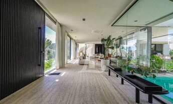 Imagem 5: Alphaville Res 1 - Casa Mobiliada e Decorada com 5 suítes e 8 vagas cobertas pronta para m