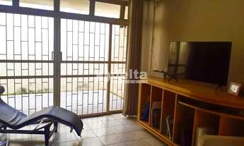 Imagem 3: Casa Residencial disponível para venda e locação no bairro Martins em Uberlândia-MG