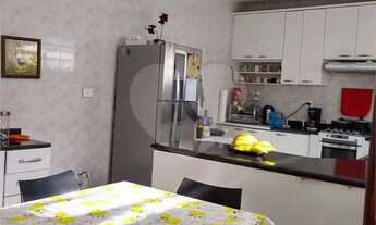 Imagem: Casa à venda com 3 quartos, sendo 1 suíte