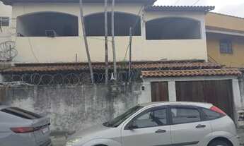 Imagem: CASA NO CENTRO COMERCIAL