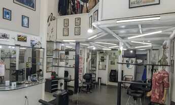 Imagem 2: Passo o ponto: Cabelereiro e Loja de Roupas com mezanino