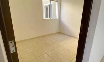 Imagem 2: Vendo apartamento 02 quartos reformado próximo a UEMA em Condomínio Fechado