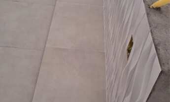 Imagem 6: Vendo casa em fase final de acabamento