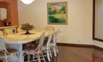 Imagem 4: Sobrado mobiliado à venda, com Espaço Gourmet e Piscina Aquecida, mais de 695m² de Área Út