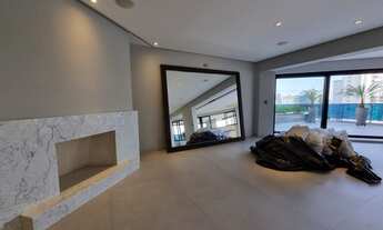 Imagem 3: Cobertura com 5 suítes e 4 vagas de garagem na Vila Adyana