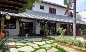 Imagem: Lindo Sobrado no Bairro Santa Rosa