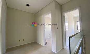 Imagem 4: Sobrado para venda possui 108 metros quadrados com 3 quartos em Boa Vista - Joinville - SC