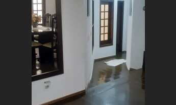 Imagem 7: Casa para venda com 235 metros quadrados com 4 quartos