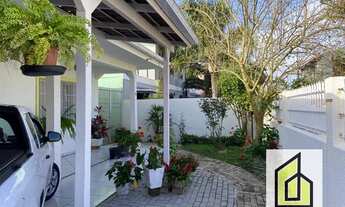 Imagem: Ingleses, a 1.3km da praia casa a venda