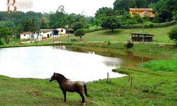 Imagem: Sítio na cidade de Itatiba, porteira fechada