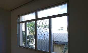 Imagem 6: Apartamento 2 Quartos, D.C.E. com Banho, Armários Planejados e 1 Vaga Coberta no Bairro Pl