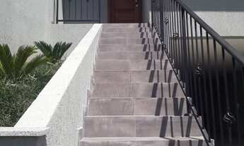 Imagem 2: Casa de condomínio para venda possui 165 metros quadrados com 3 quartos