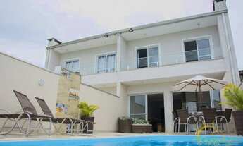 Imagem 2: Lindo sobrado em Guaratuba/PR com piscina - Unidade Califórnia