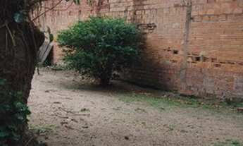 Imagem 4: Vendo uma casa com terreno em Alenquer na rua paz de Carvalho Luanda