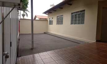 Imagem 4: Casa para aluguel possui 120 metros quadrados com 4 quartos em Jardim América - Goiânia