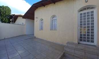 Imagem 2: Casa para venda possui 145 metros quadrados com 3 quartos no bairro Jardim Flamboyant