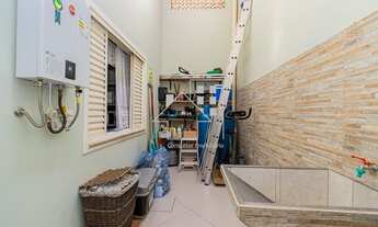 Imagem 6: Sobrado a venda com 161 m² com 4 quartos com suíte no Capão Raso - Curitiba - PR