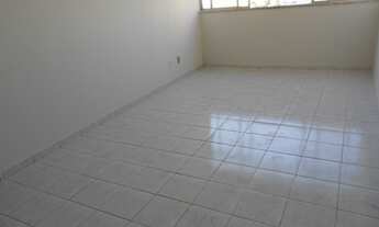 Imagem 4: Apartamento para aluguel possui 65 metros quadrados com 2 quartos em Centro - Salvador - B