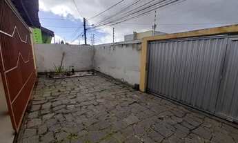 Imagem 2: CASA PARA VENDA POSSUI 170 METROS QUADRADOS COM 4 QUARTOS EM ITAPUÃ - SALVADOR - BA