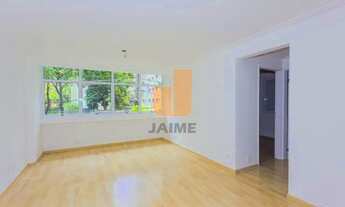 Imagem 2: Ótimo apartamento bem localizado em frente ao Shopping com 2 dormitórios amplos e uma vaga