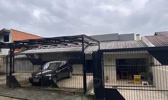 Imagem 4: Casa a venda com 4 apartamentos ?