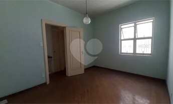 Imagem 7: CASA ASSOBRADADA EM SANTANA