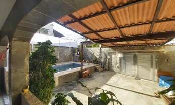 Imagem: Casa linda com 2 quartos e piscina, pertinho