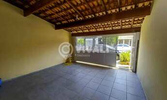 Imagem: Casa de rua - / Residencial / Jardim Virgínia