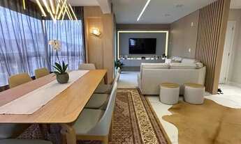 Imagem 2: Apartamento com 3 suítes e 2 vagas de garagem no Centro de Itajaí