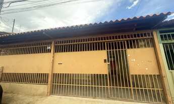 Imagem: Casa com 02 quartos, qnp 18 Ceilandia sul