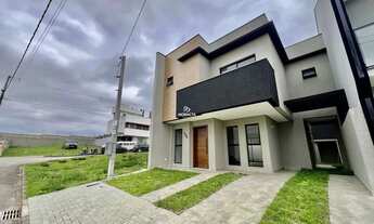 Imagem 2: Sobrado com 03 Quartos e Suíte em Condomínio Fechado!