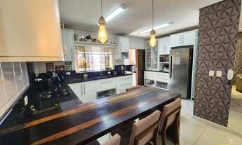 Imagem 5: Casa 4 dorms, com piscina na Agronômica