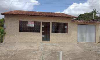 Imagem: Casa à venda com terreno amplo (12×50m)