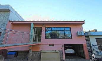 Imagem 2: Casa para Venda - 500m², 5 dormitórios, sendo 2 suites, 5 vagas - Menino Deus