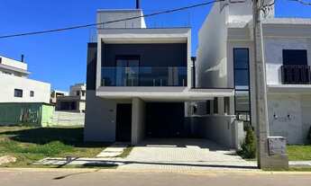 Imagem 2: Aluguel Casa Nova em Condomínio de Alto Padrão Bairro Santa Cândida, Curitiba