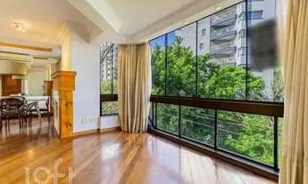 Imagem 2: Imóvel para venda possui 223 metros quadrados com 3 quartos em Petrópolis - Porto Alegre