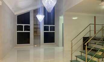 Imagem 3: Casa de Alto Padrão no Condomínio Jardim dos Lagos com 4 Suítes e Piscina Próxima ao Cent