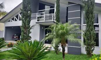 Imagem: Casa de Alto Padrão no Condomínio Jardim