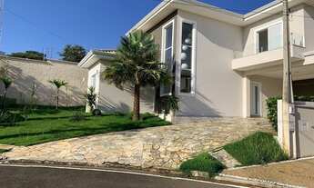 Imagem 4: Casa com piscina a Venda em Valinhos, condomínio fechado, com 3 suítes e 340 metros de de