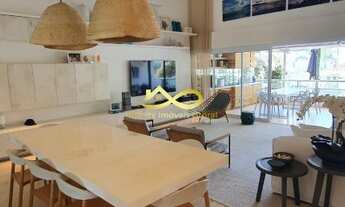 Imagem 5: Casa de alto padrão com piscina privativa e vista para o mar