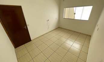 Imagem 2: CASA NO JÓQUEI Casa com 3 dormitórios