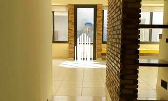 Imagem 5: Casa no Residencial 5 com 4 dormitórios(sendo 2 suítes), 4 vagas de garagem, hidromassagem